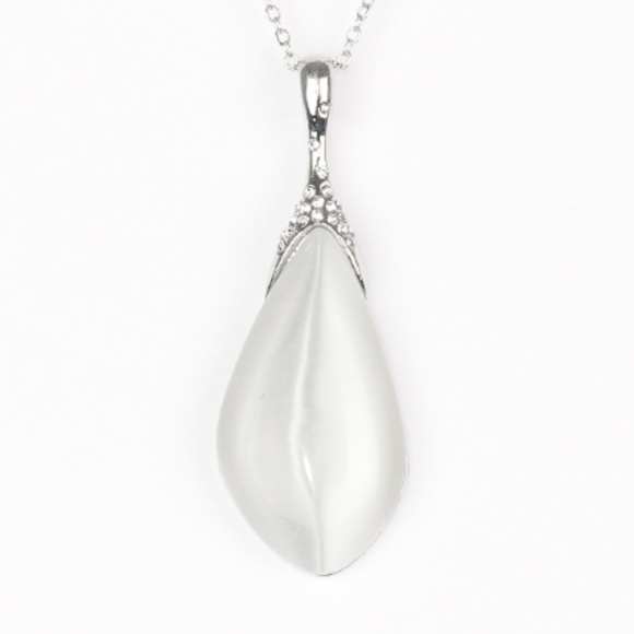 Friends In GLOW Places - White Pendant - Picture 2 of 3